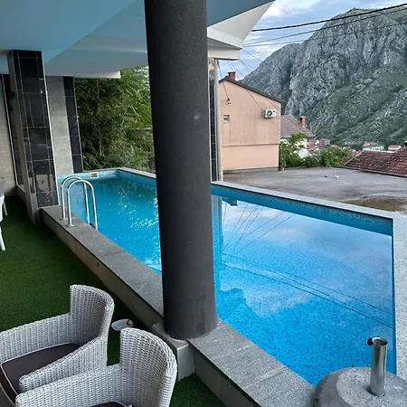 Sky Hill Apartment